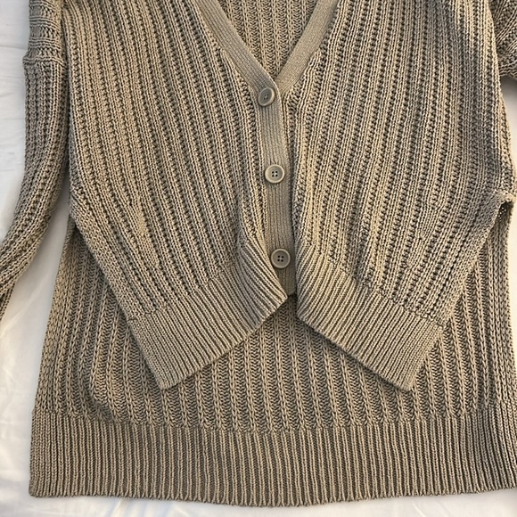 Express Taupe Knit Sweater size XS - Picture 7 of 7